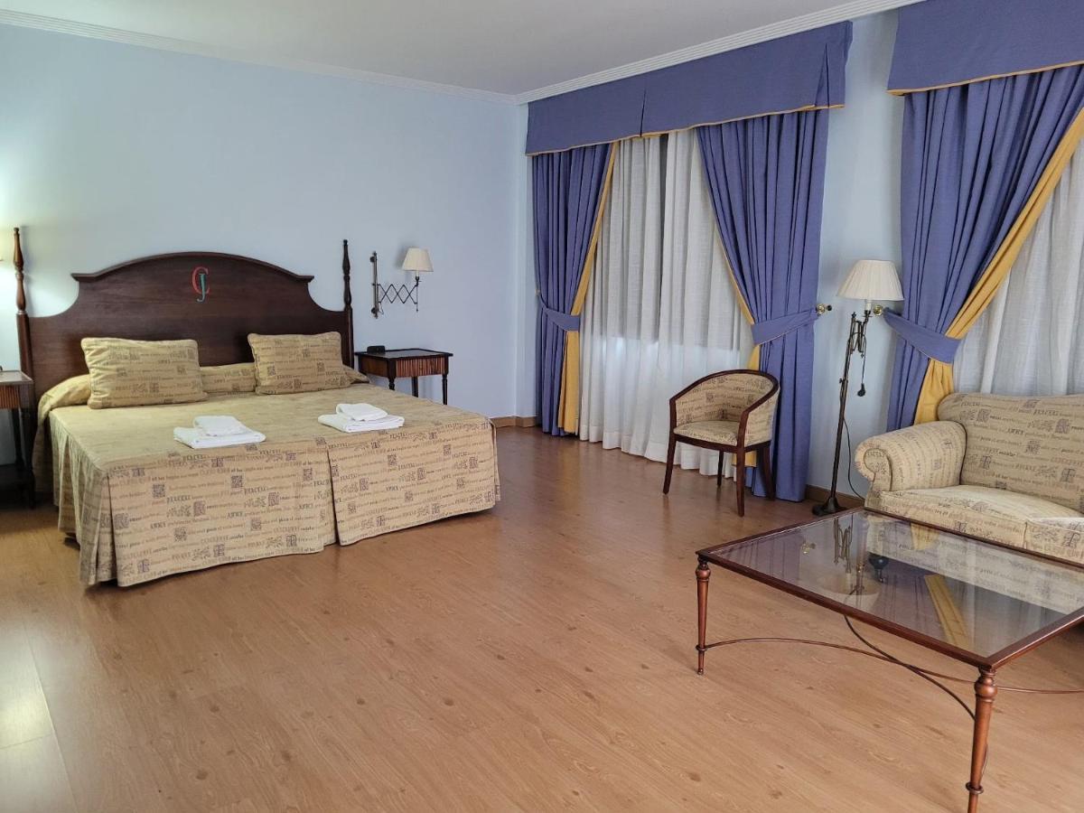 Hospedium Hotel Dona Mafalda De Castilla Plasencia Buitenkant foto