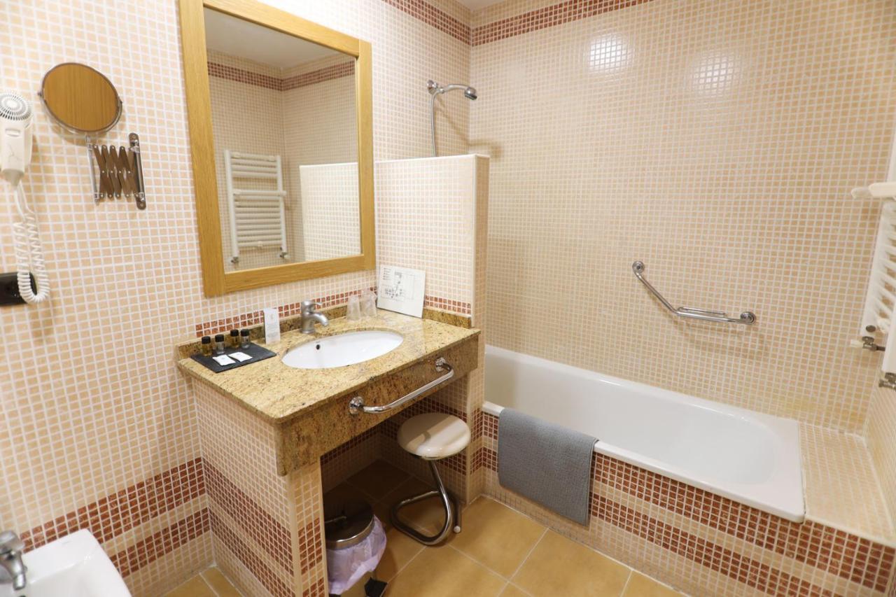 Hospedium Hotel Dona Mafalda De Castilla Plasencia Buitenkant foto